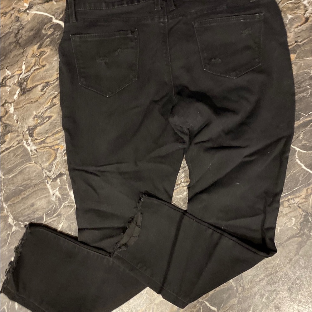Distressed Black Skinny Jeans